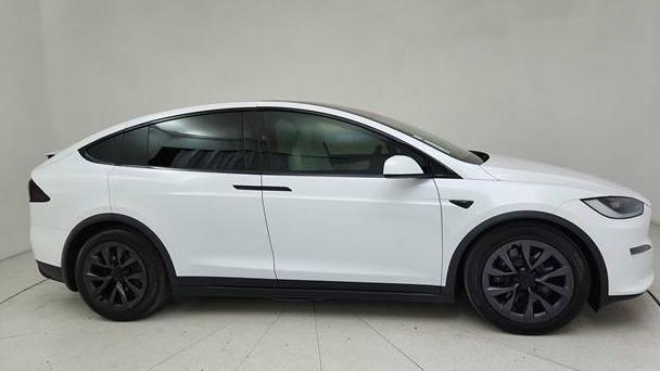 TESLA MODEL X 2024 7SAXCBE51RF432670 image